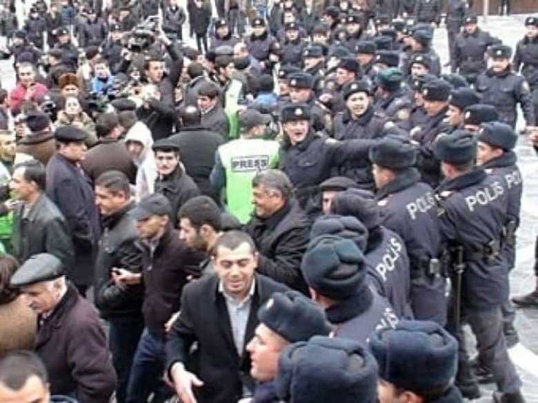 Иравунк ам. В Баку полиция разогнала митинг. Оппозиция Азербайджана. Оппозиционная пресса. В Азербайджане. Переворот в Азербайджане.